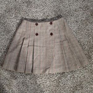 Adorable Limited pleated plaid skirt